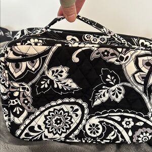 Vera BradleyQuilted Black Paisley Cosmetic Bag with Handle 🖤